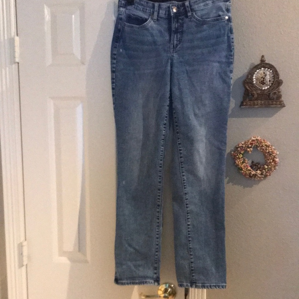Wonderly Classic Women's Blue Straight-Leg Jeans Size 6R Mini distressed